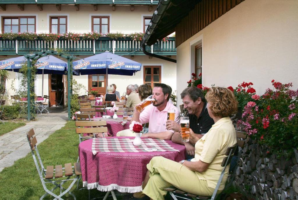 Landgasthof Zum Kirchenwirt Hotel Kellberg  Exterior photo